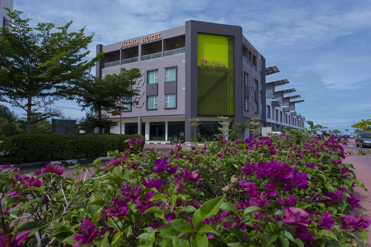 Aloha Hotel Sdn Bhd Pontian Kecil Esterno foto