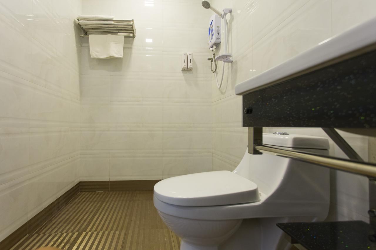 Aloha Hotel Sdn Bhd Pontian Kecil Esterno foto